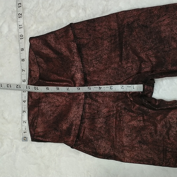 Alo yoga high rise metallic copper airbrushed leggings XS - Picture 9 of 16